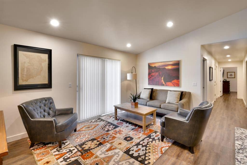 5J Top Floor Redcliff Condo, Pool & Hot Tub Moab Eksteriør billede