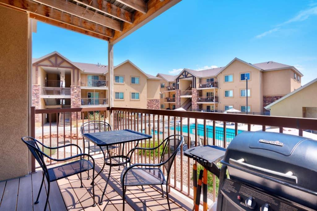 5J Top Floor Redcliff Condo, Pool & Hot Tub Moab Eksteriør billede