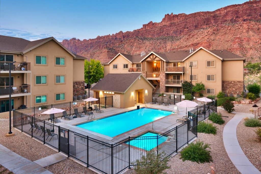 5J Top Floor Redcliff Condo, Pool & Hot Tub Moab Eksteriør billede